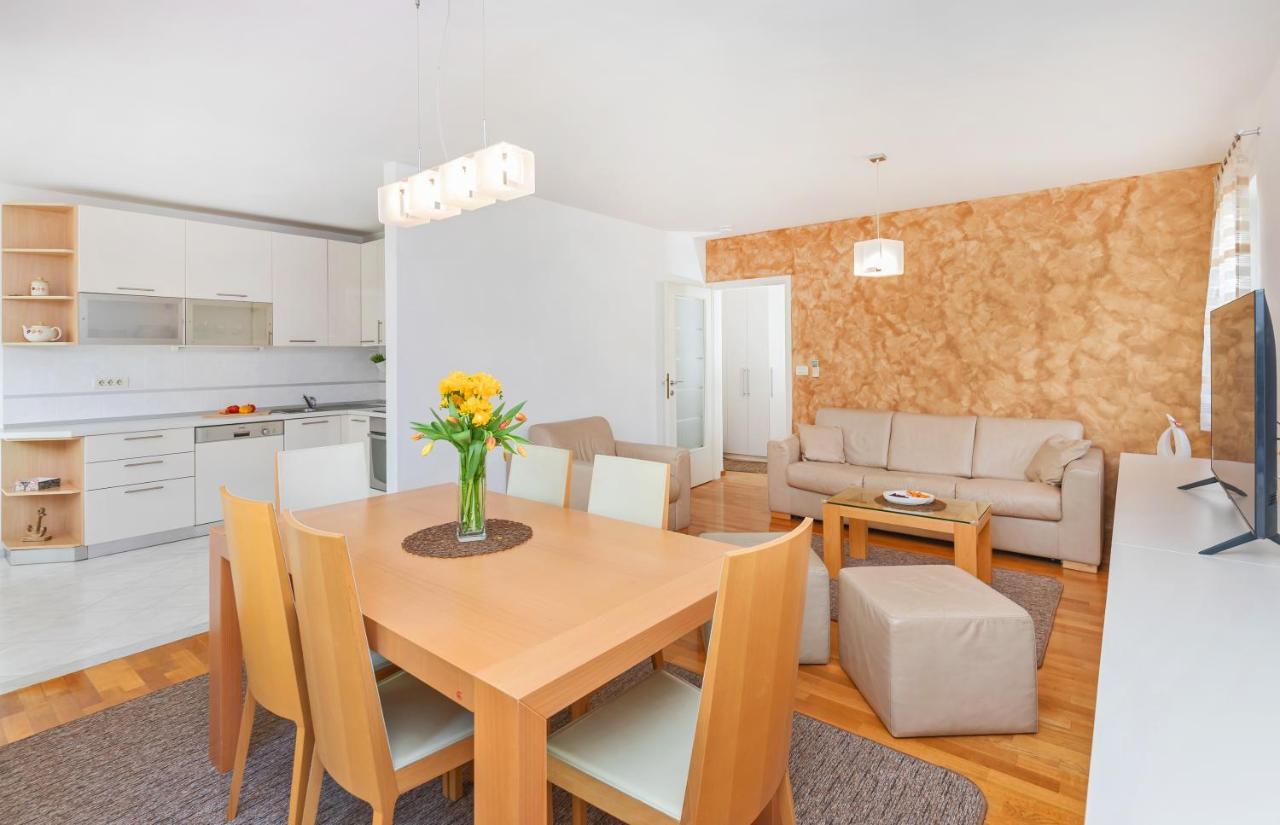 Comfortable Apartment Laura Lapad With Garage 두브로브니크 외부 사진